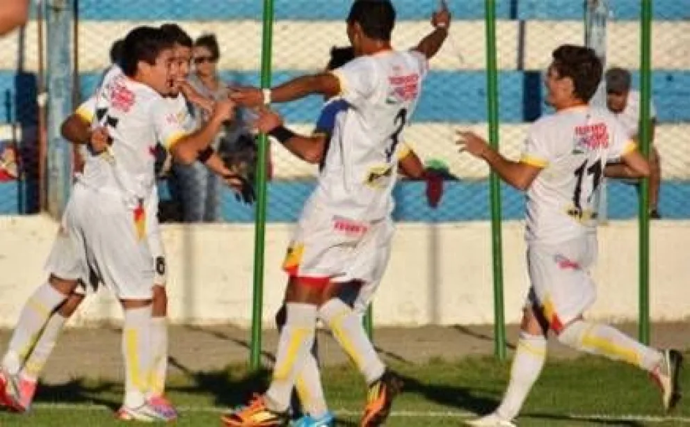 Cruz del Sur accedió a semifinales del Torneo del Interior 