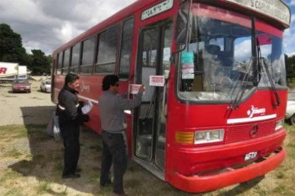 Detectan otra unidad inhabilitada prestando el servicio de la línea 70