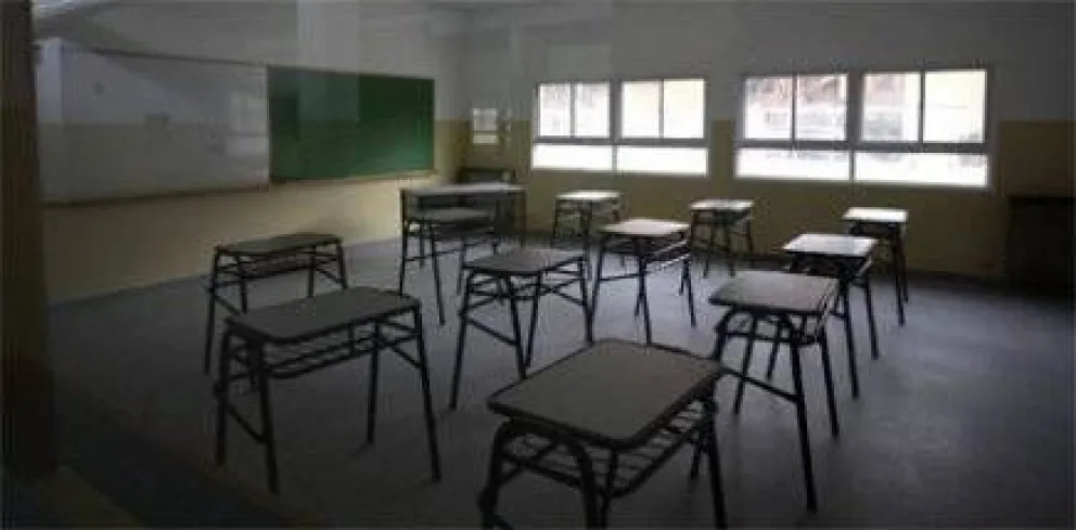 Descontarán más de 600 días laborables a docentes de El Bolsón