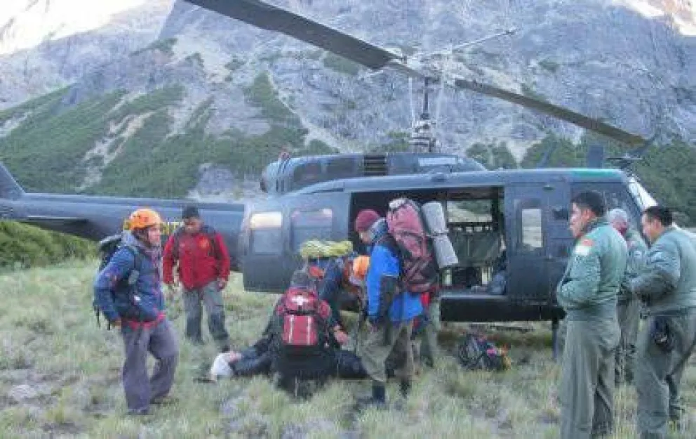 Rescatan a turista norteamericana que sufrió lesión en el tobillo 