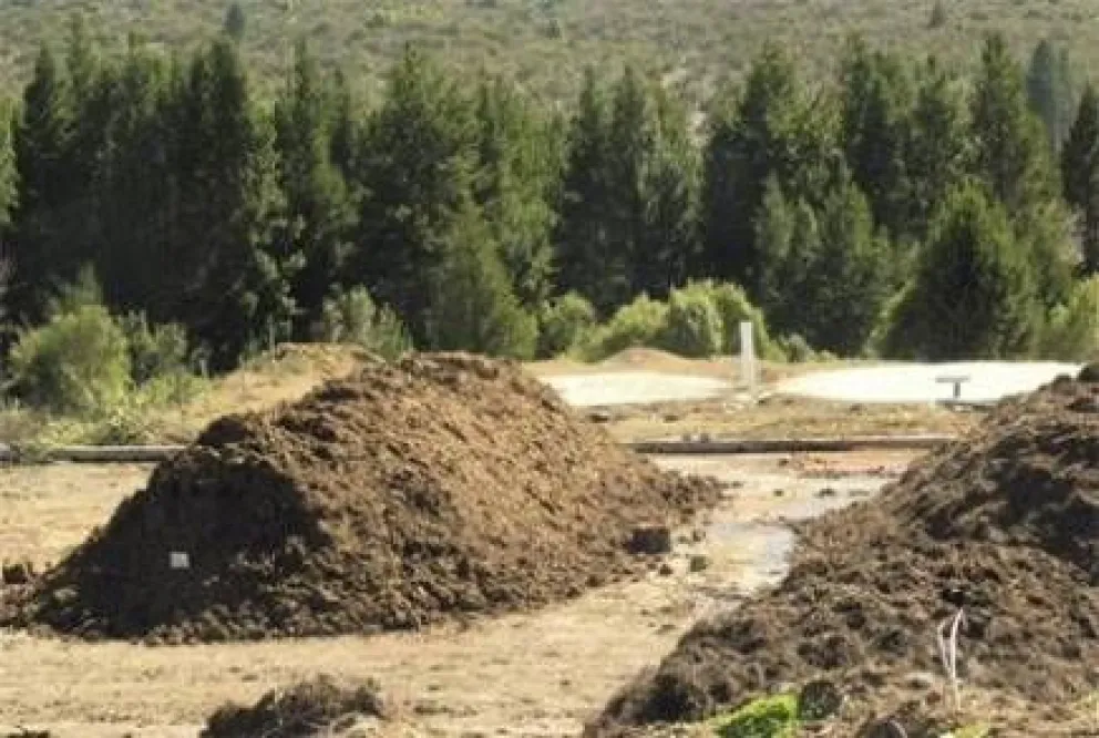 Privado impidió que la CEB acceda a la Planta de barros cloacales