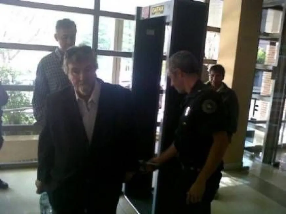Apostillas del juicio: Detector de metales, y una comparación que molestó