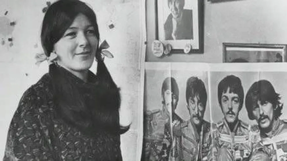 La vi parada ahí. Una secretaria para Los Beatles