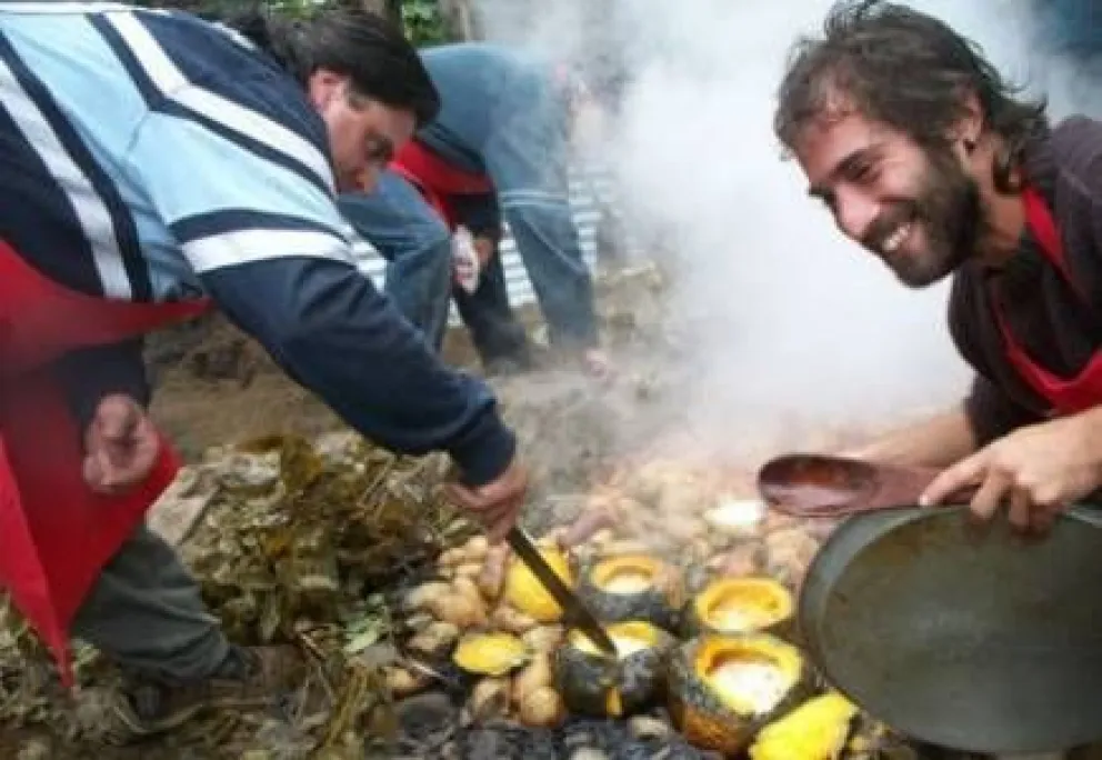 La Fiesta del Curanto comenzó con gran éxito 