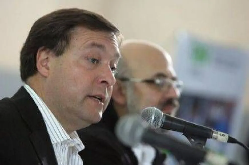 Gobierno criticó "práctica desleal" de UnTER y suspendió paritaria