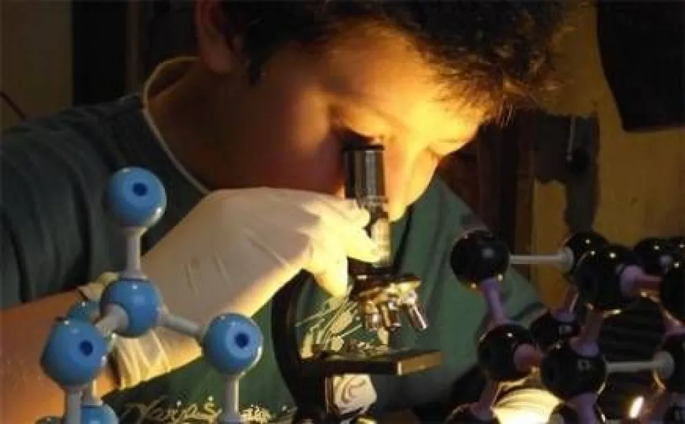 Convocan a participar del Taller de Crecimiento de Cristales 