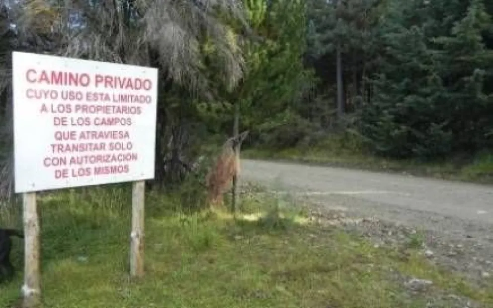 Denuncia por acceso al Lago Escondido llegó al Senado de la Nación