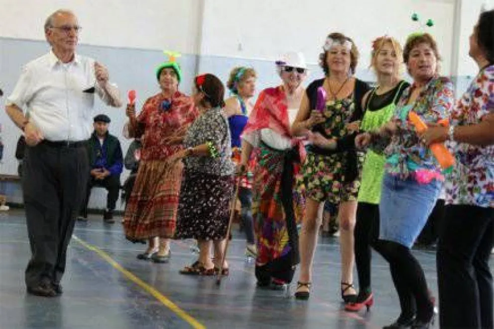 Colonias de Adultos Mayores festejaron cierre de la edición 2014