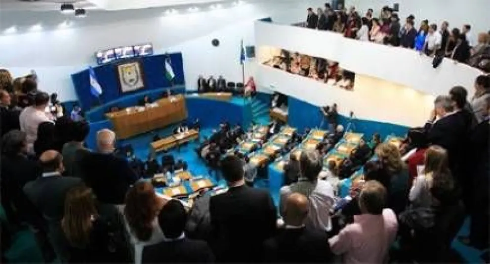 Weretilneck convocó a sesión extraordinaria para tratar el ajuste político