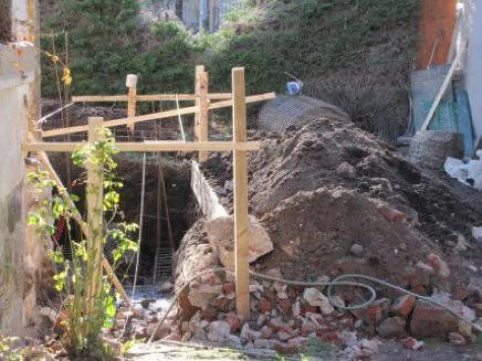 Obreros califican de "desesperante" su situación por falta de trabajo