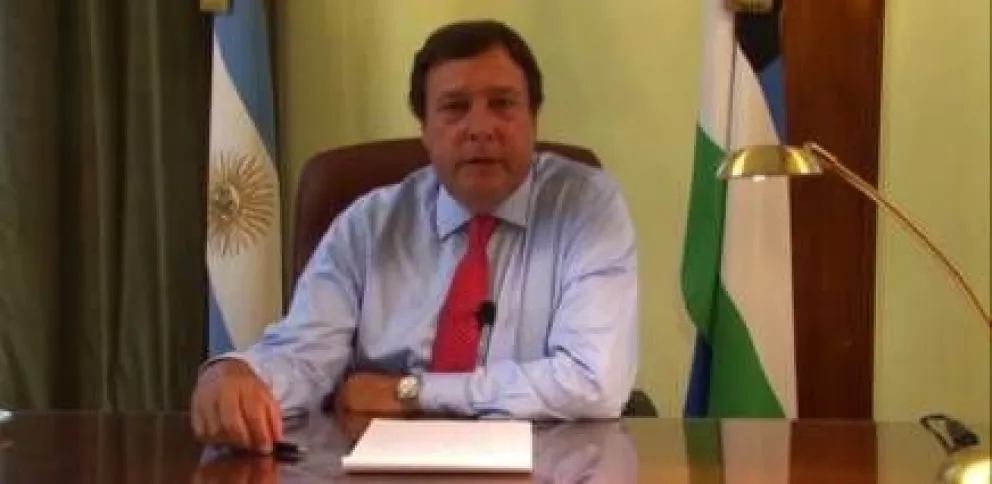 Weretilneck anunció reducción del 50% de la planta de funcionarios