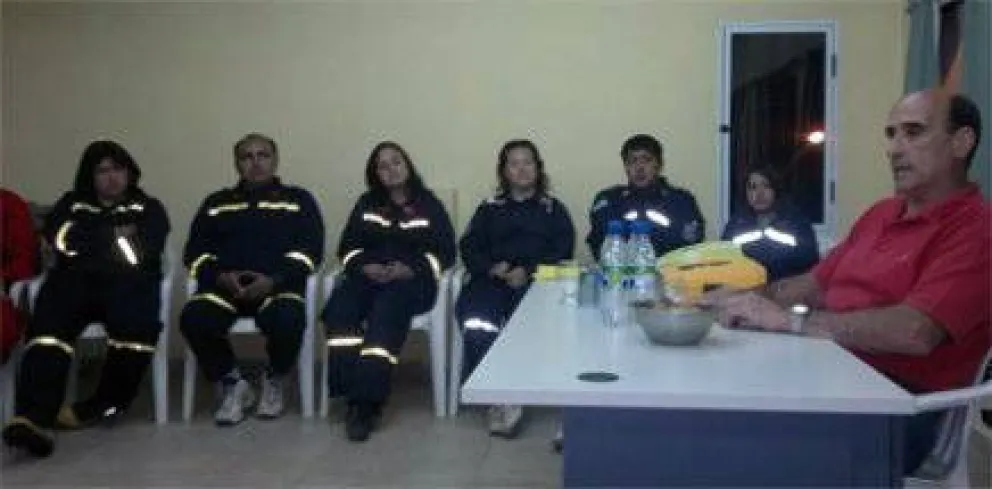 Bomberos Campanario recibió formación en emergencias