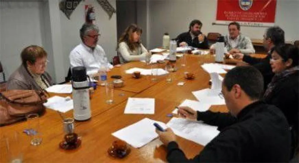Legisladores pedirán rediscutir el Presupuesto 2014  