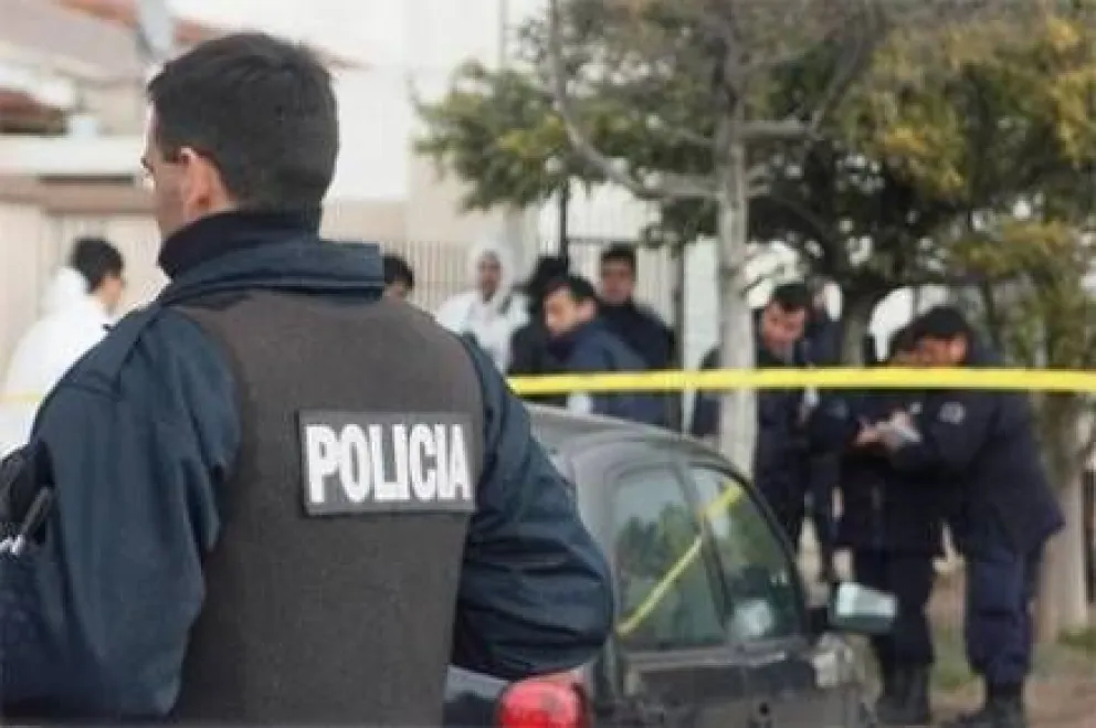 Confirman aumento salarial para personal policial