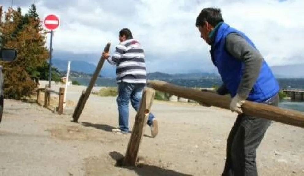 Municipio quitó valla que impedía acceso de vehículos a playa céntrica