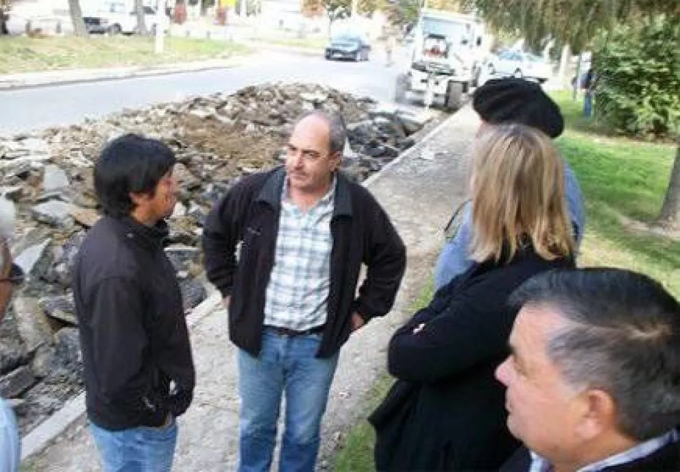 Retoman obras de reparación de calles