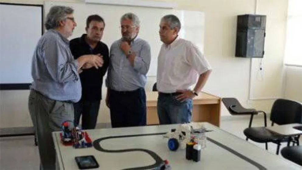 La UNRN desarrollará software para voto nominal en la Legislatura
