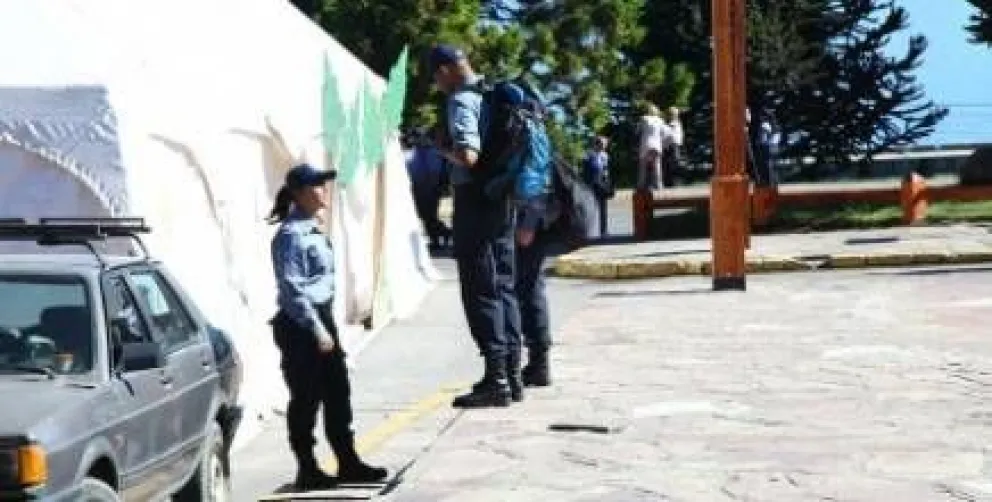 Desembarcó en Bariloche el refuerzo policial 