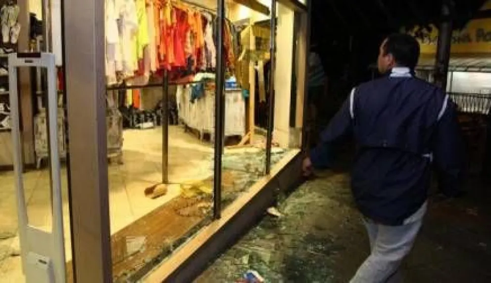 Desmanes en Bariloche: robos, heridos y detenidos tras festejos de hinchas de Boca