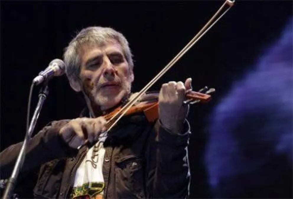 Peteco Carabajal en los festejos de los 70 años de Radio Nacional