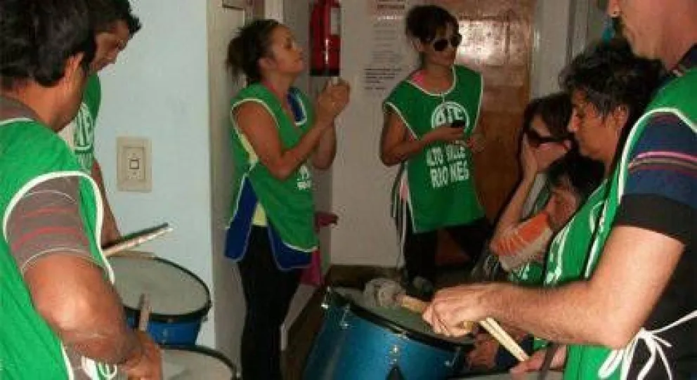 ATE ocupó dependencias provinciales y aumenta el reclamo