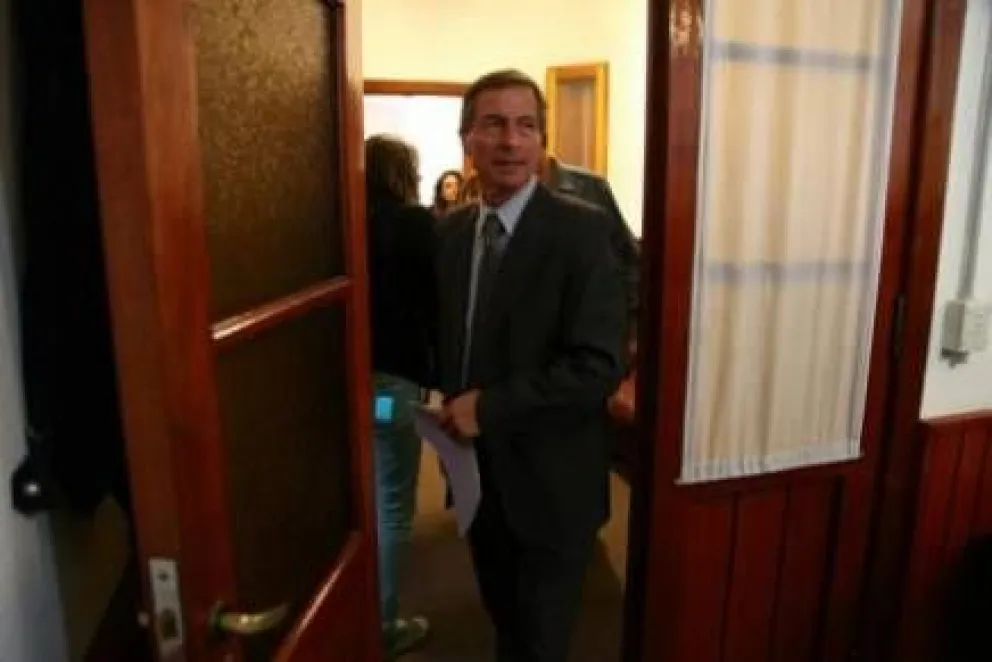 Gatti: "Merecen un tratamiento diferente al resto de los empleados públicos"