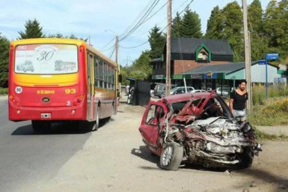 La mujer herida en fuerte choque está fuera de peligro 