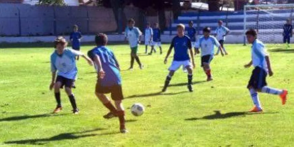 Chicos de Bariloche mostraron sus habilidades para River Plate