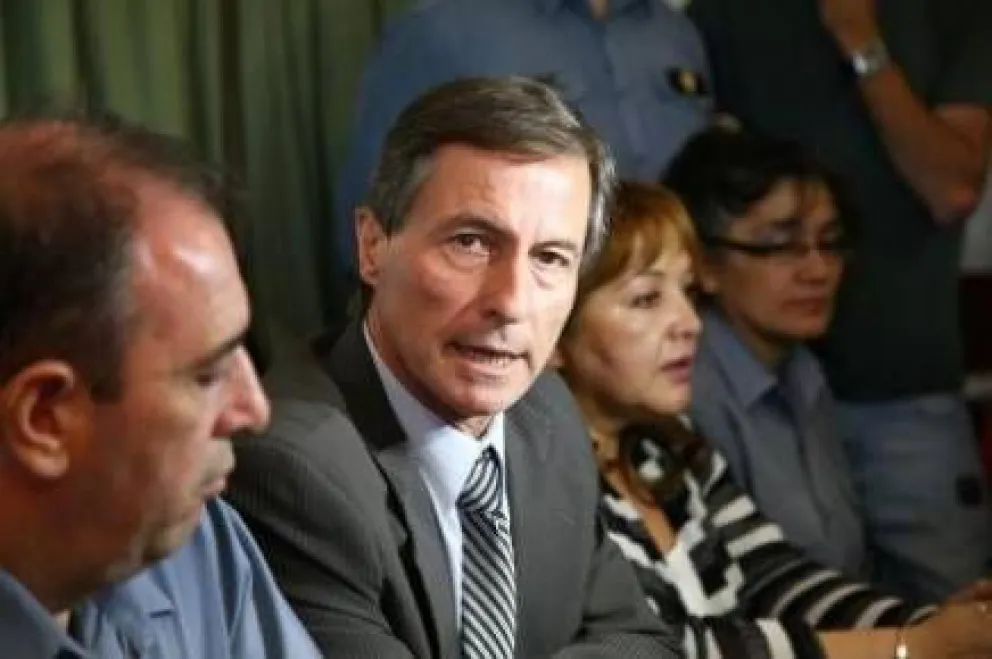"Acá no hay problemas sociales, ni hambre. Son delincuentes comunes"