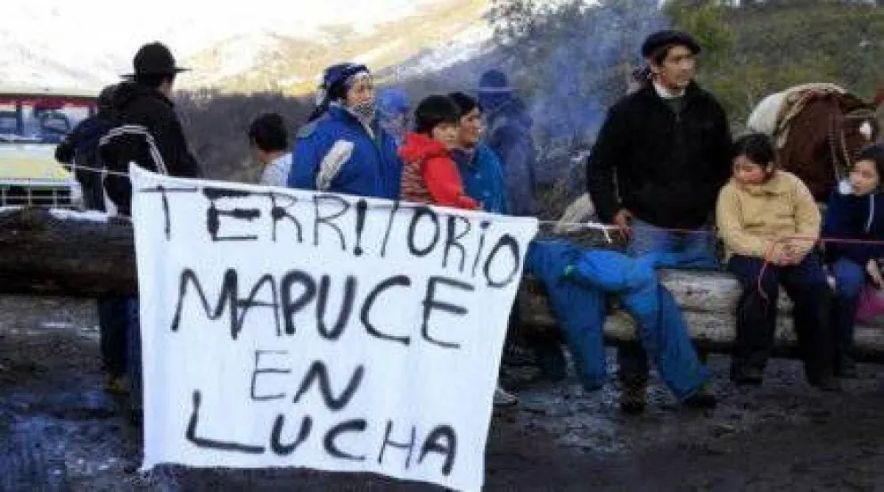 Mapuches cortan ingreso a refugio