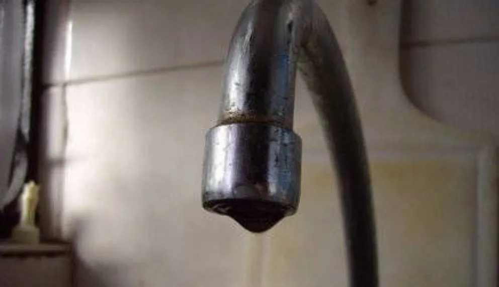 Rotura de caño de agua interrumpió el servicio en el "casco urbano"
