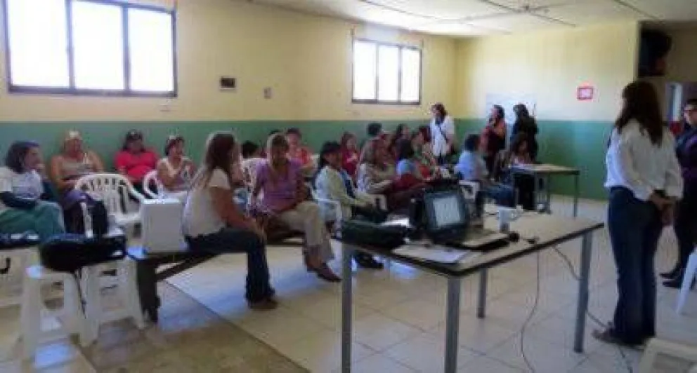 Mujeres que llaman a la Línea 102 piden "ser escuchadas"