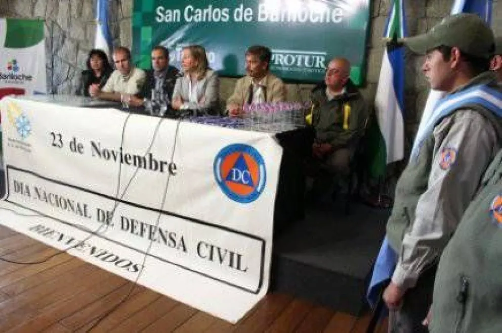 Destacaron el trabajo de Defensa Civil 