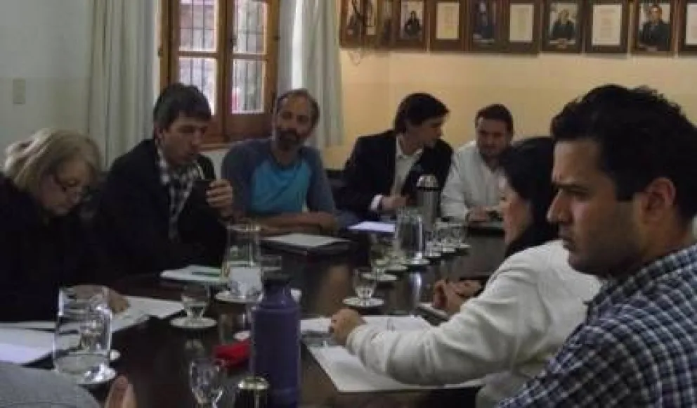 Periodistas piden que radio municipal no tenga "banderas políticas"