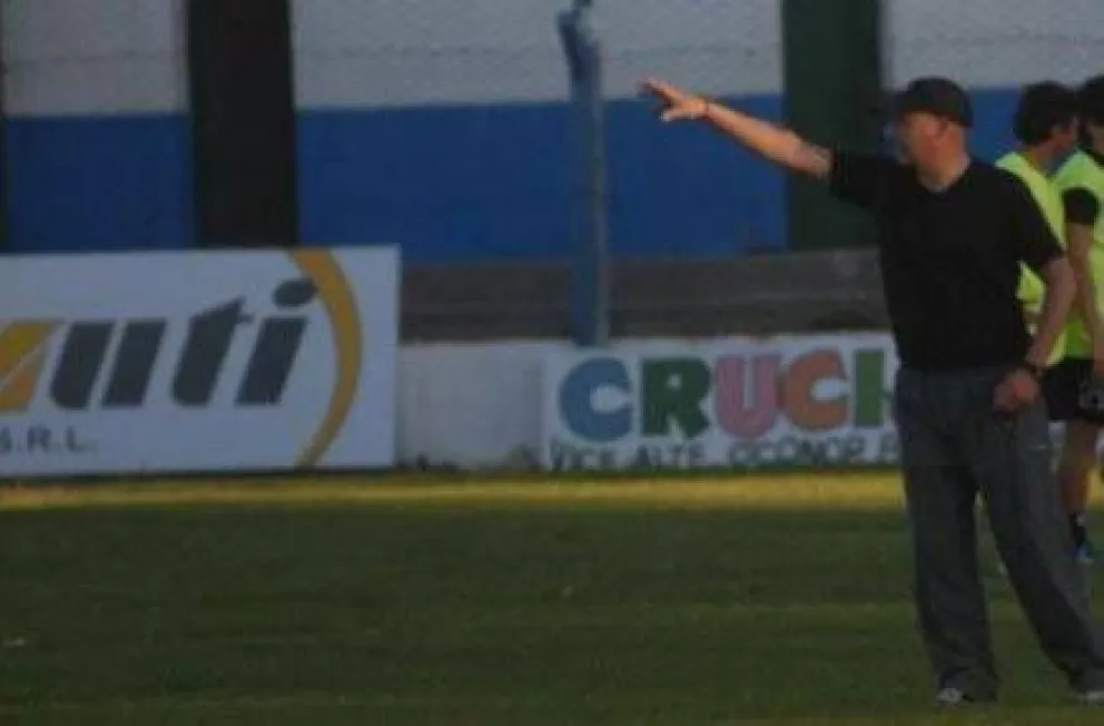 Muena deja la conducción de Estudiantes