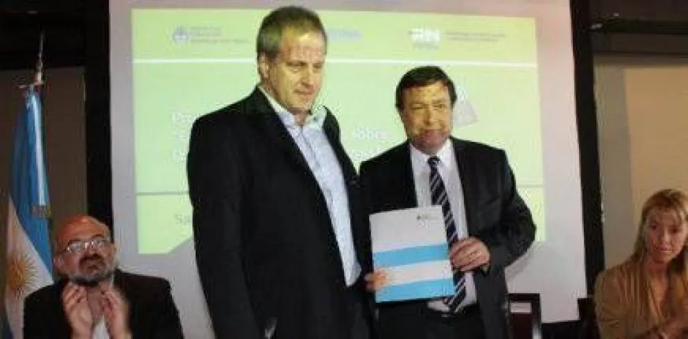 Se debatió en Bariloche la prevención de adicciones en escuelas 