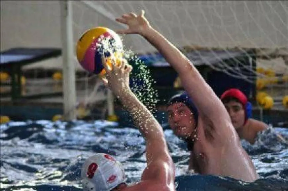 Pehuenes se adjudicó la fecha de la Liga Patagónica de Waterpolo