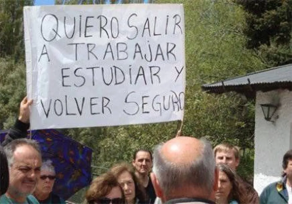 Vecinos siguen sin reunirse con Delegado de Seguridad