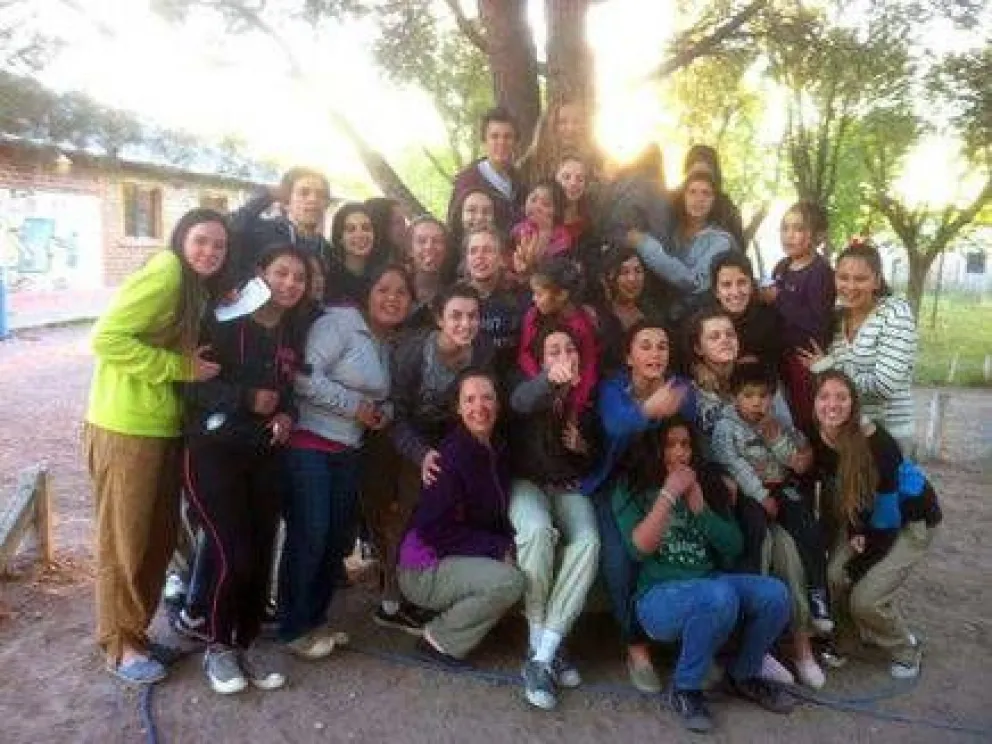 Jornada solidaria de alumnos del Primo Capraro 