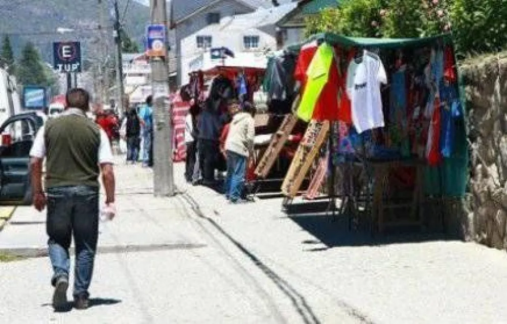Paseo de compras de Onelli, cuestionado por comerciantes "legales"