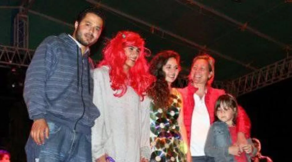 Micaela y Alexis, la reina y el rey de la Semana de la juventud