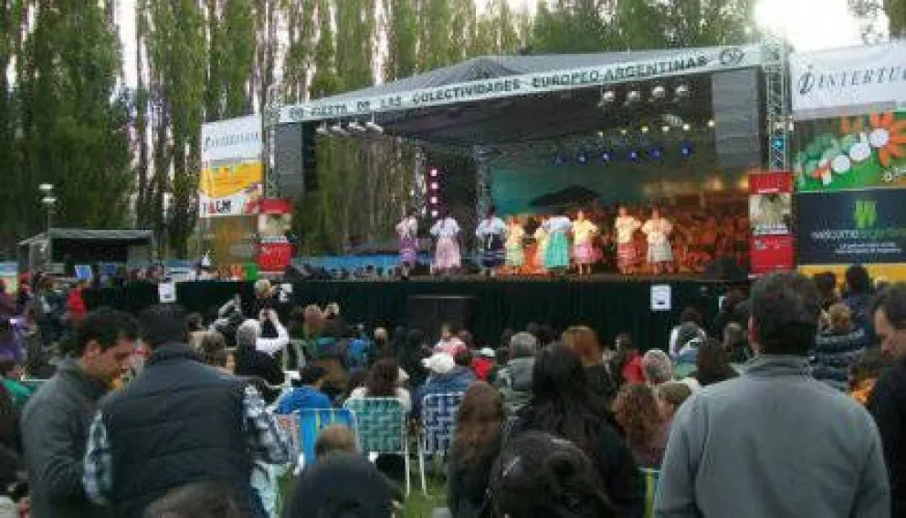 La Fiesta de las Colectividades tuvo el color de siempre 