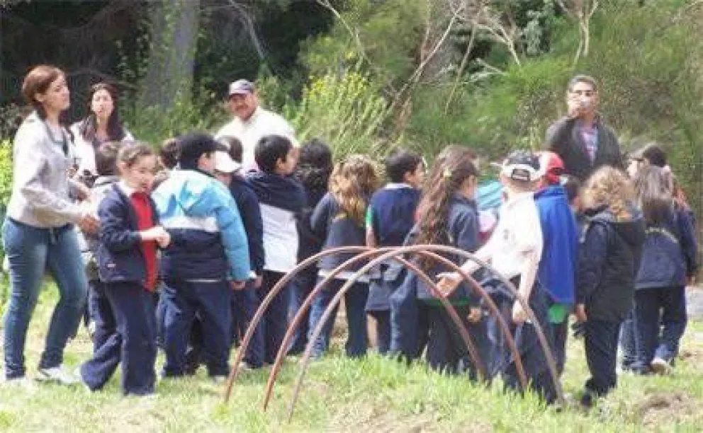 Alumnos de escuelas primarias visitaron INTA Bariloche