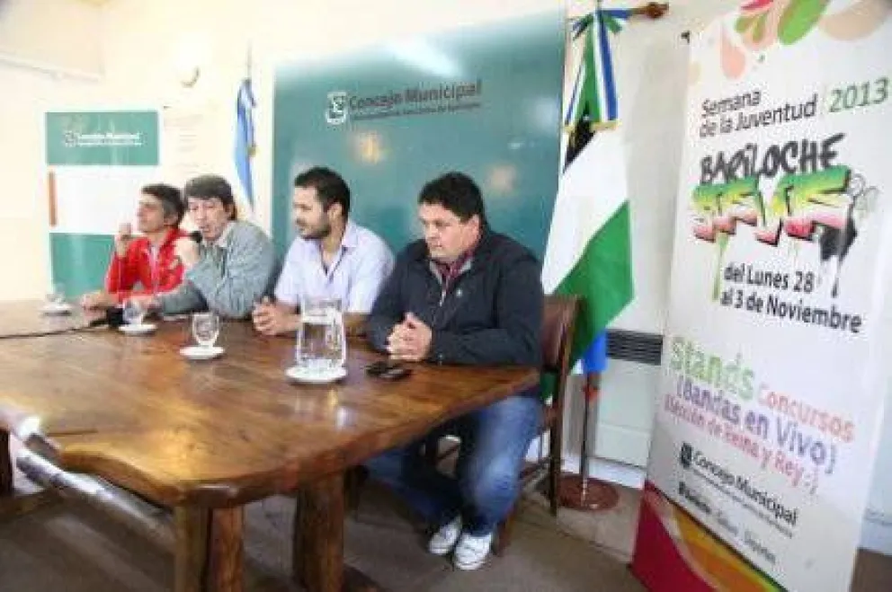 Comienzan las competencias de la Semana de la Juventud   
