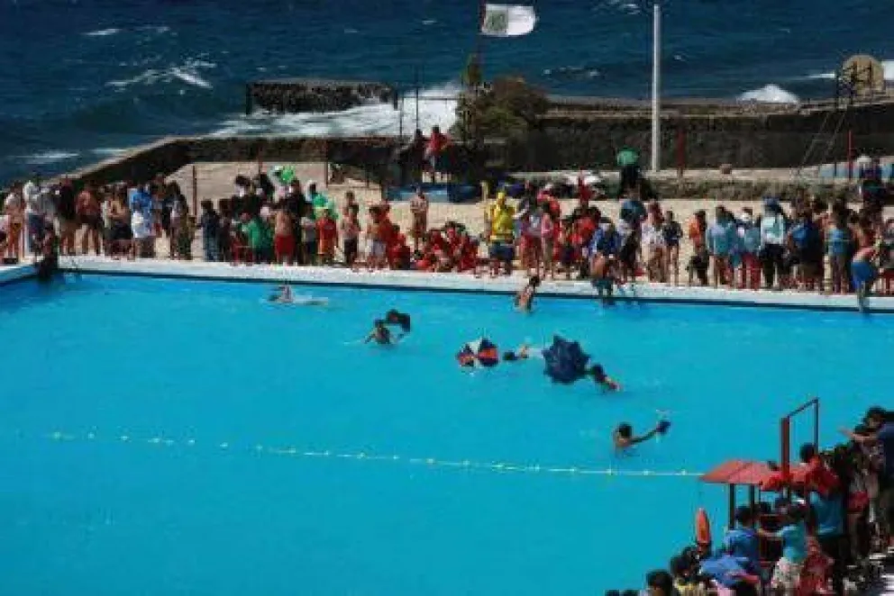 Niños presentaron petitorio para que se reabra la pileta municipal 