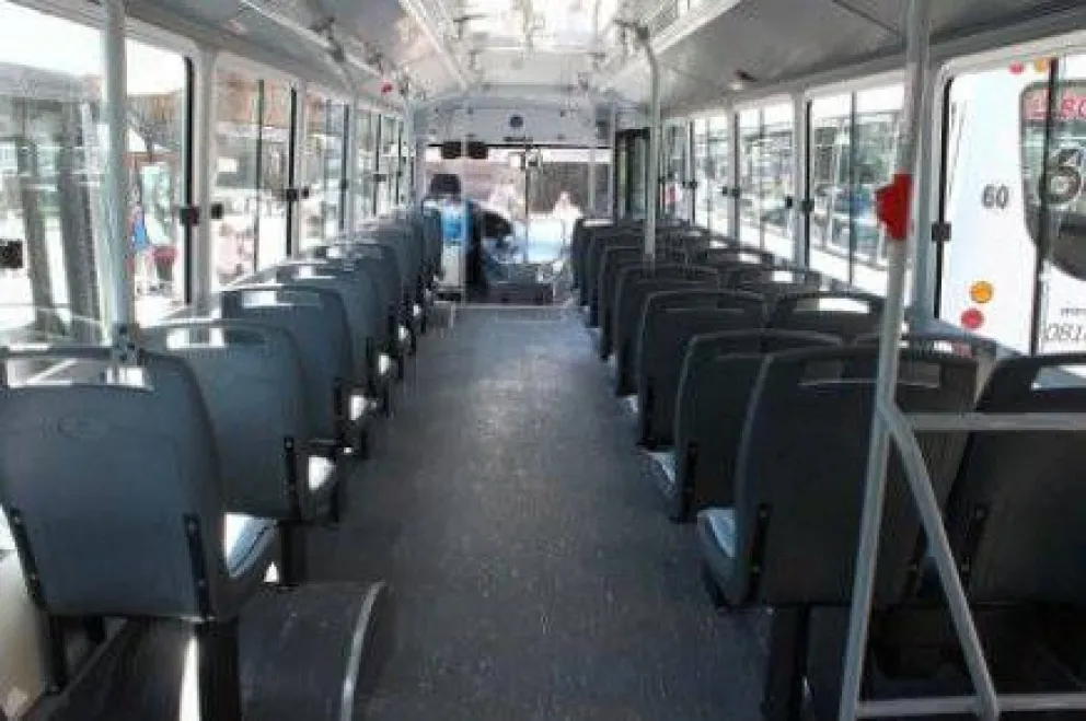 Transporte Las Grutas presentó unidades que operarán en Bariloche 