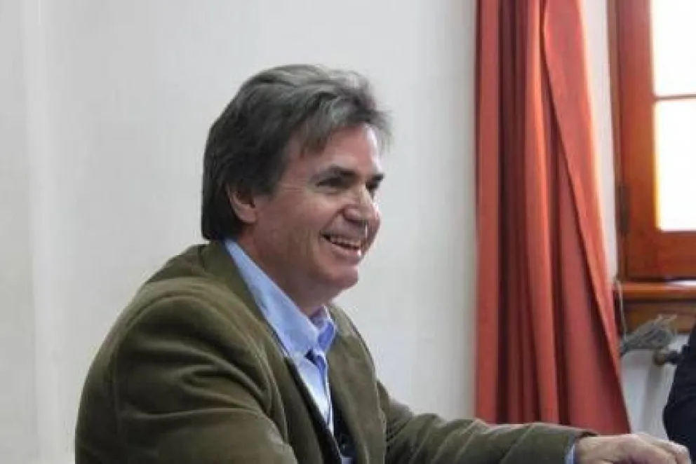 En Bariloche, Vaca Narvaja defendió "las listas" de Weretilneck 