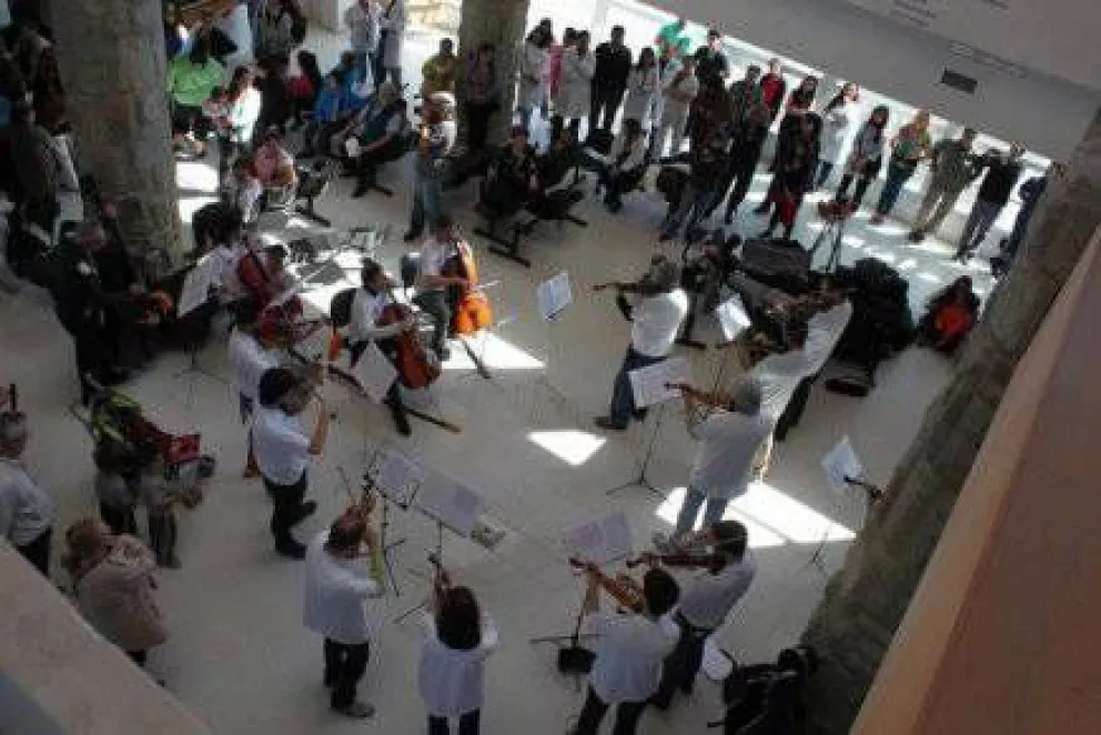 La "Música para el alma" llegó al Hospital de Bariloche 