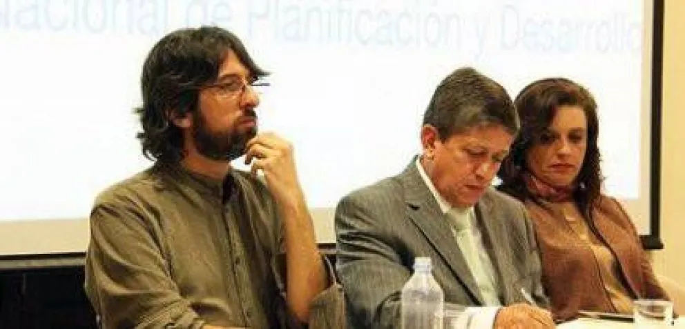 Exponen sobre geoeconomía latinoamericana en Bariloche