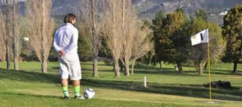 El footgolf paseó su pasión por Arelauquen